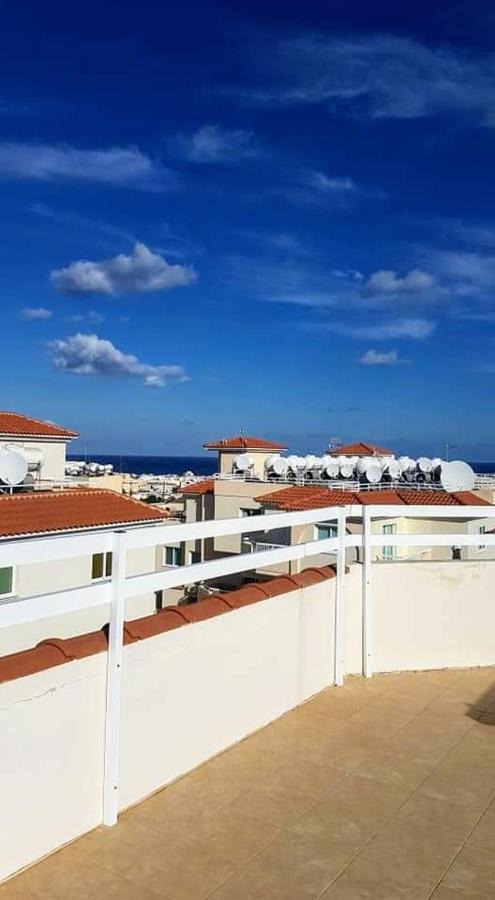 Armstrong Apartment Paralimni Buitenkant foto